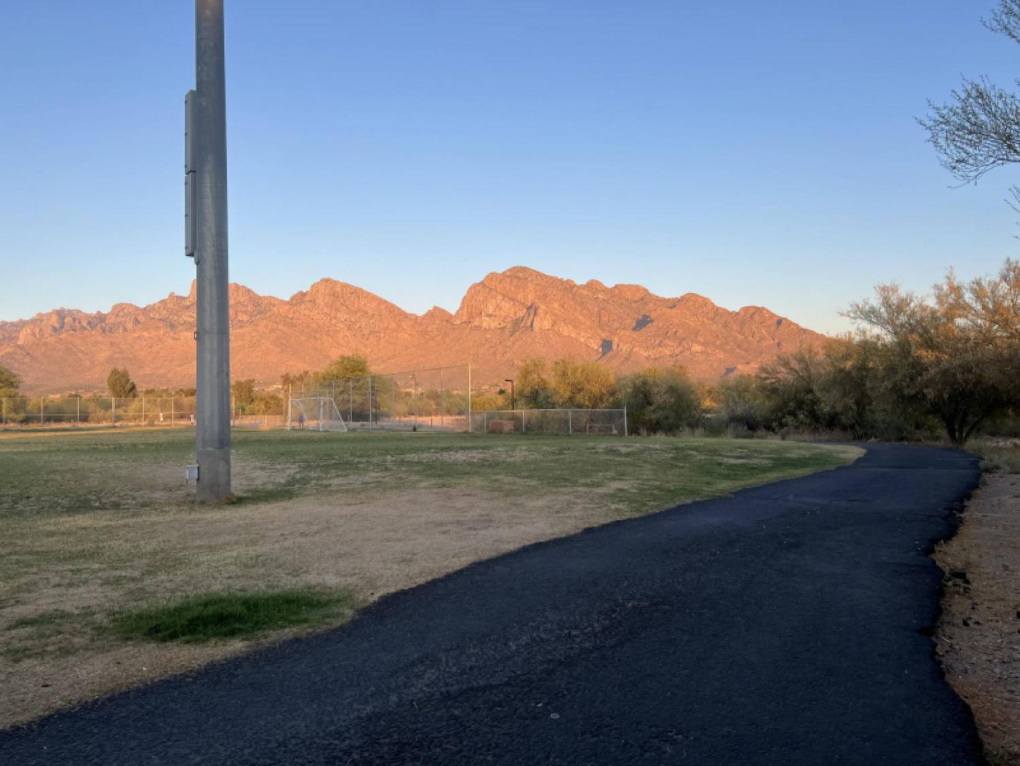Private Home - Billiards, Mountain Views, Private Desert Access, Hoa Pool & Spa, Bbq, At Lambert Park - Bourbondale توسن المظهر الخارجي الصورة